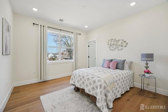 75 Jefferson Boulevard, Edison, NJ 08817