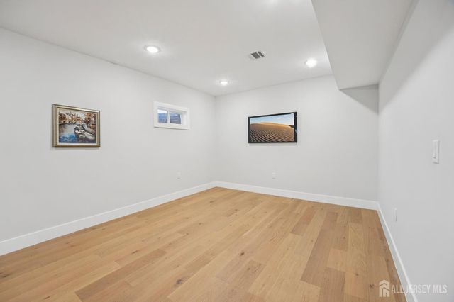 75 Jefferson Boulevard, Edison, NJ 08817