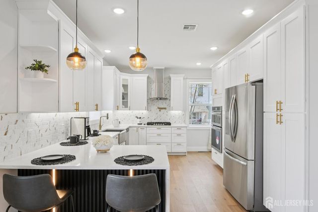 75 Jefferson Boulevard, Edison, NJ 08817