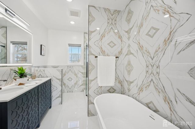 75 Jefferson Boulevard, Edison, NJ 08817