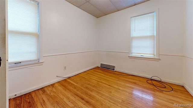 12108 Wayburn Street, Detroit, MI 48224