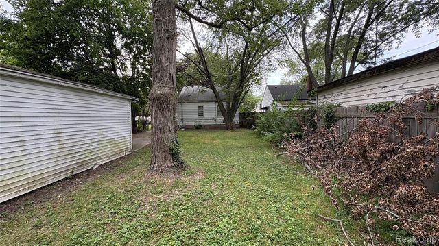 12108 Wayburn Street, Detroit, MI 48224