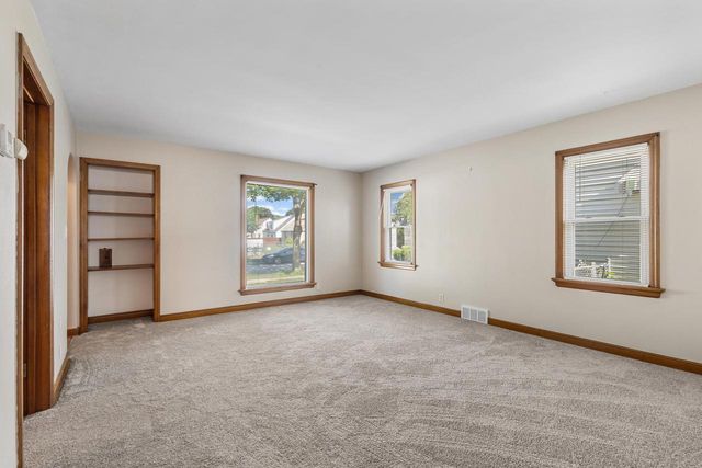 4460 N 42nd STREET, Milwaukee, WI 53209
