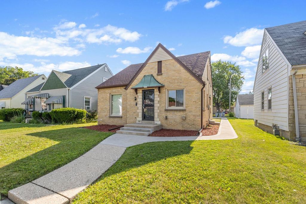4460 N 42nd STREET, Milwaukee, WI 53209