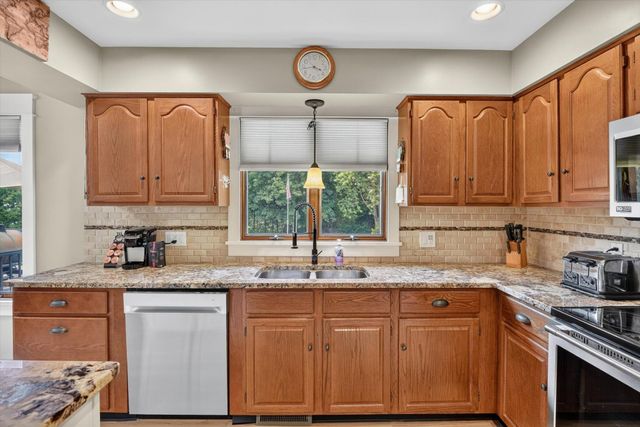 2827 Florence Drive Sw, City Of Wyoming, MI 49418