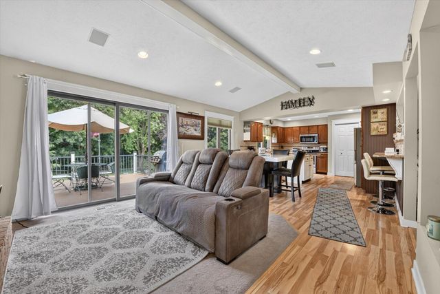 2827 Florence Drive Sw, City Of Wyoming, MI 49418