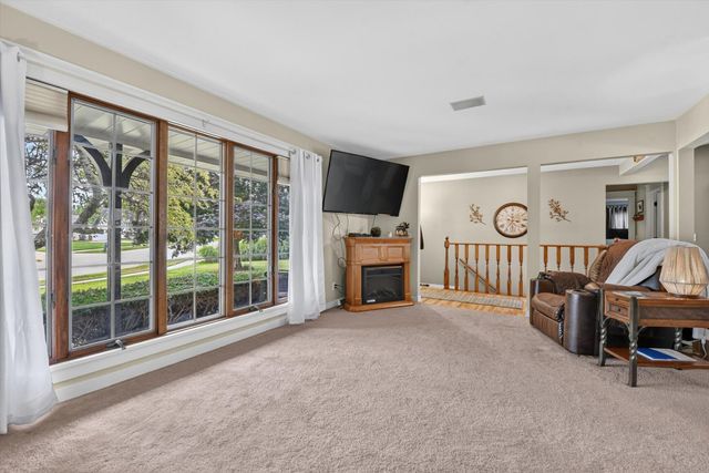 2827 Florence Drive Sw, City Of Wyoming, MI 49418