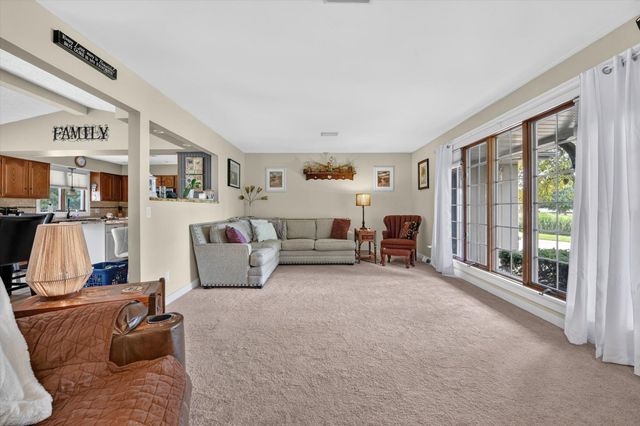 2827 Florence Drive Sw, City Of Wyoming, MI 49418