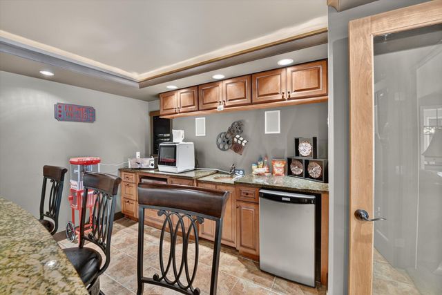 2827 Florence Drive Sw, City Of Wyoming, MI 49418