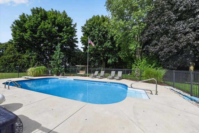 2827 Florence Drive Sw, City Of Wyoming, MI 49418