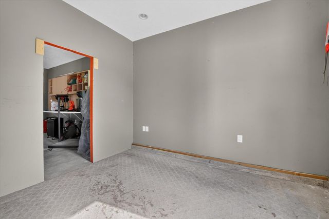 2827 Florence Drive Sw, City Of Wyoming, MI 49418