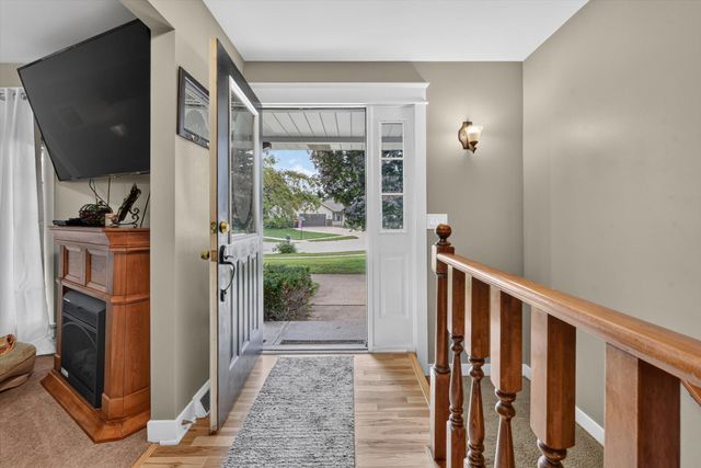 2827 Florence Drive Sw, City Of Wyoming, MI 49418