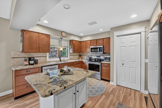 2827 Florence Drive Sw, City Of Wyoming, MI 49418
