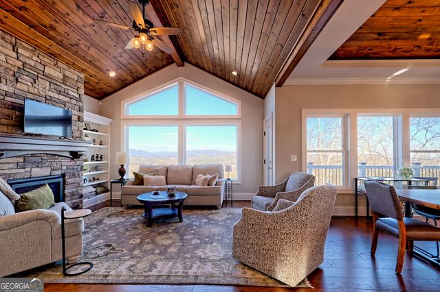 916 Arbor Drive, Lakemont, GA 30552