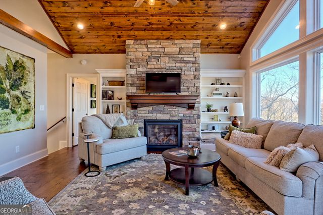 916 Arbor Drive, Lakemont, GA 30552