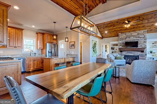 916 Arbor Drive, Lakemont, GA 30552