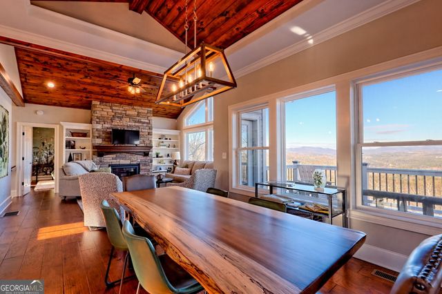 916 Arbor Drive, Lakemont, GA 30552