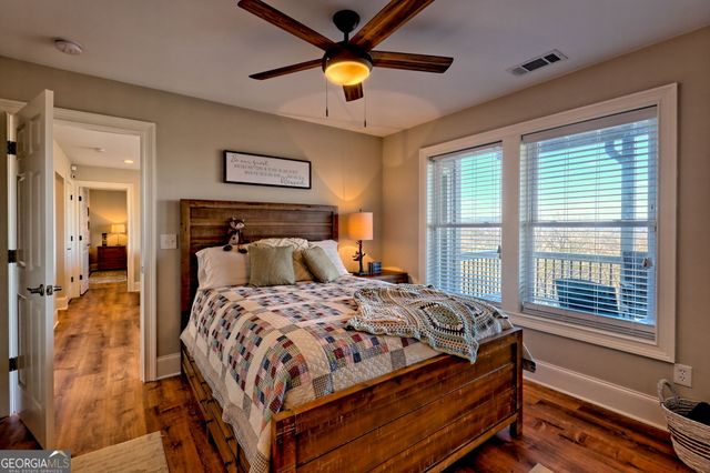 916 Arbor Drive, Lakemont, GA 30552