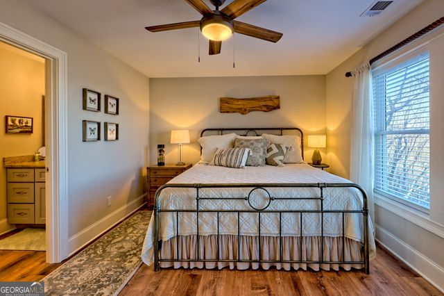 916 Arbor Drive, Lakemont, GA 30552