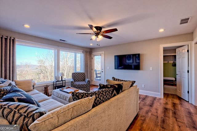 916 Arbor Drive, Lakemont, GA 30552