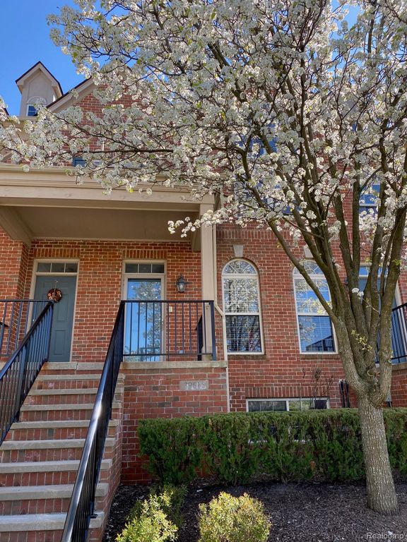 39615 Springwater Drive, Northville Township, MI 48168