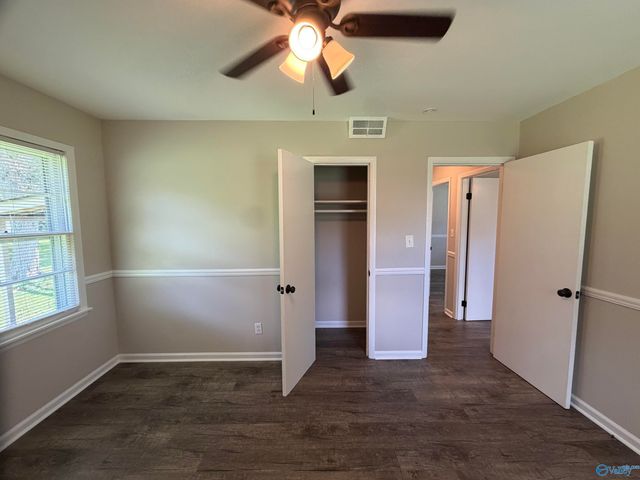 2624 Lake Avenue, Decatur, AL 35603