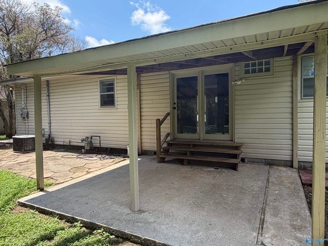 2624 Lake Avenue, Decatur, AL 35603