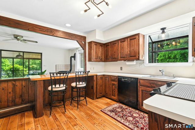 127 Huntingtown Road, Newtown, CT 06470
