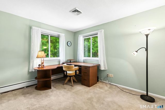 127 Huntingtown Road, Newtown, CT 06470