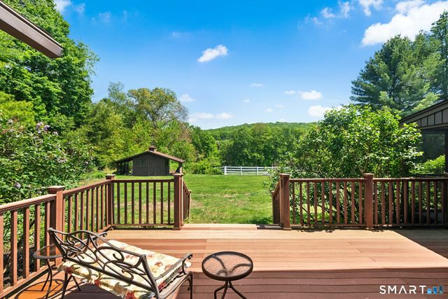 127 Huntingtown Road, Newtown, CT 06470