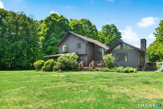 127 Huntingtown Road, Newtown, CT 06470