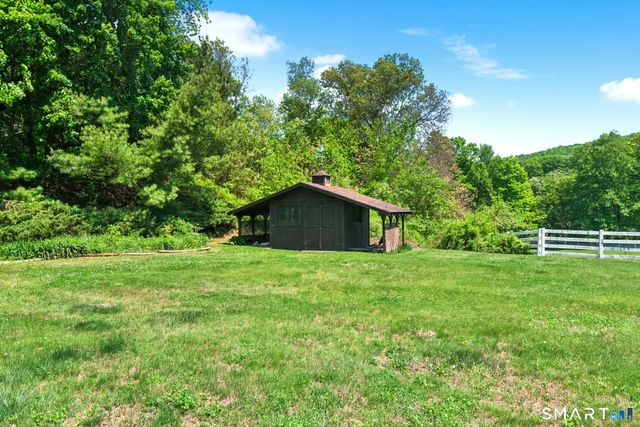 127 Huntingtown Road, Newtown, CT 06470