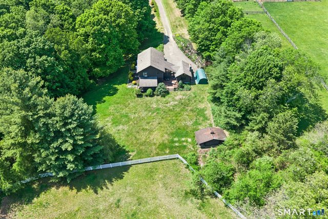 127 Huntingtown Road, Newtown, CT 06470