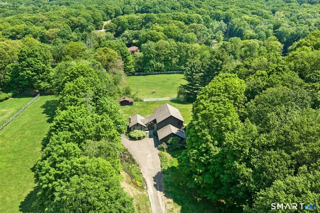 127 Huntingtown Road, Newtown, CT 06470