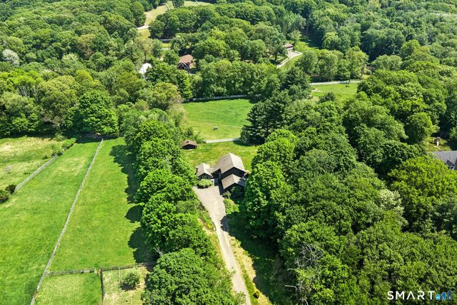 127 Huntingtown Road, Newtown, CT 06470