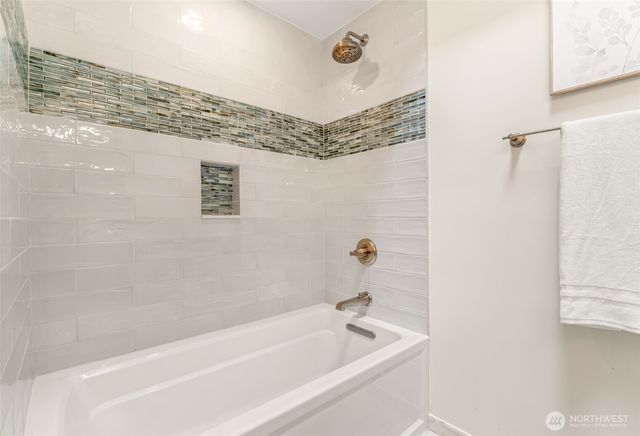 10554 NE 150th Court, Bothell, WA 98011