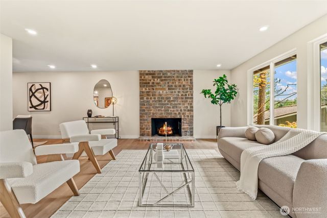 10554 NE 150th Court, Bothell, WA 98011