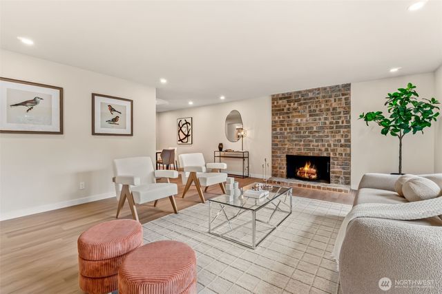 10554 NE 150th Court, Bothell, WA 98011