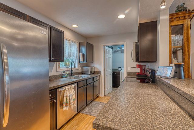 15521 AJ Drive, Evansville, IN 47725