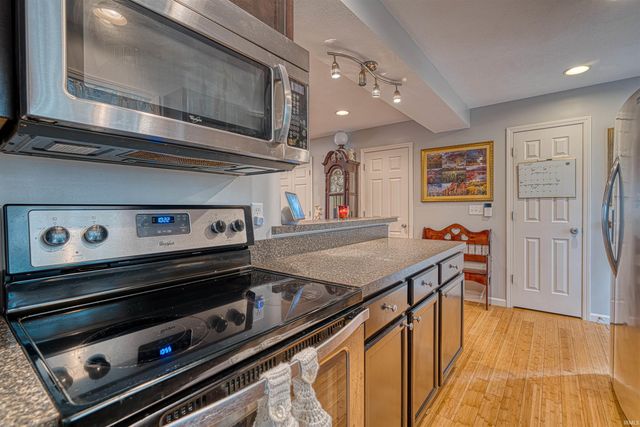15521 AJ Drive, Evansville, IN 47725