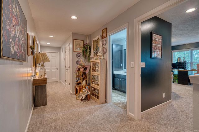 15521 AJ Drive, Evansville, IN 47725