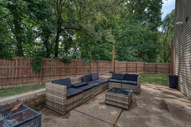 15521 AJ Drive, Evansville, IN 47725