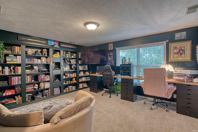 15521 AJ Drive, Evansville, IN 47725