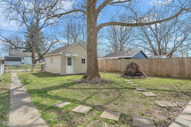 137 N 4th Avenue, Beech Grove, IN 46107