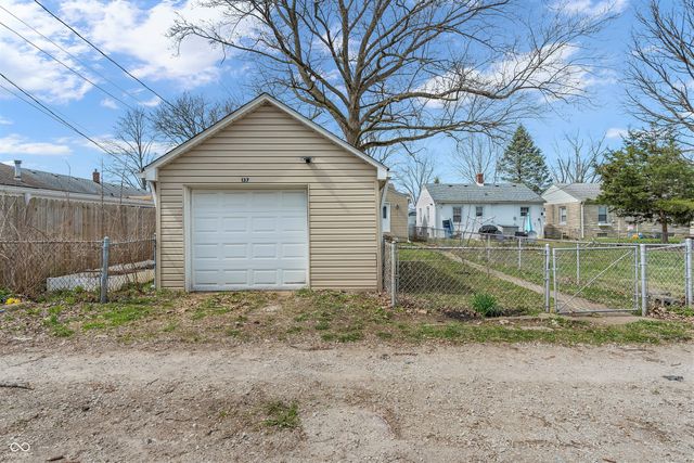 137 N 4th Avenue, Beech Grove, IN 46107