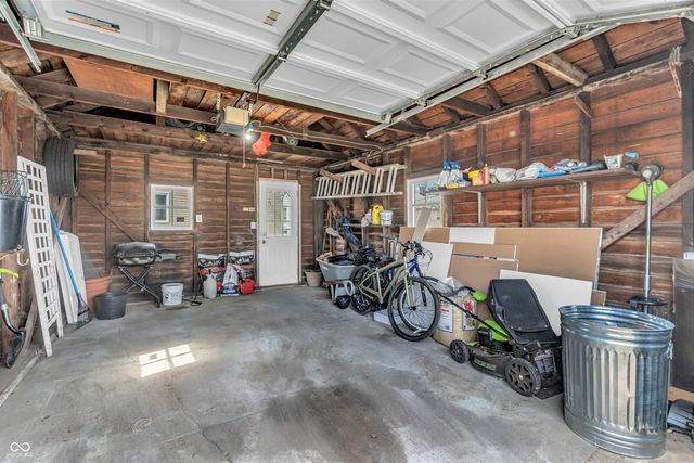 137 N 4th Avenue, Beech Grove, IN 46107