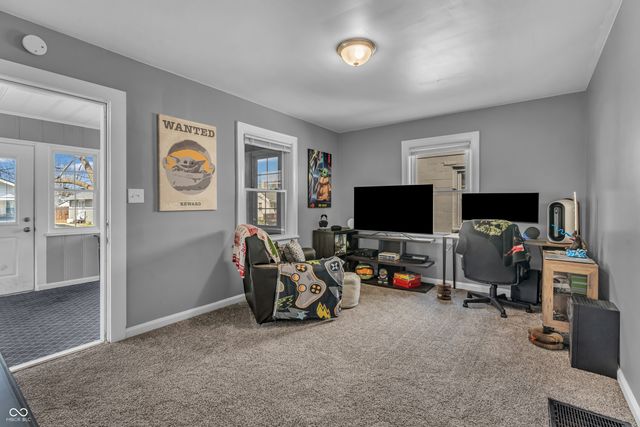 137 N 4th Avenue, Beech Grove, IN 46107