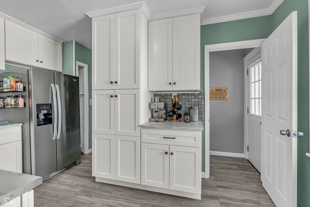 137 N 4th Avenue, Beech Grove, IN 46107