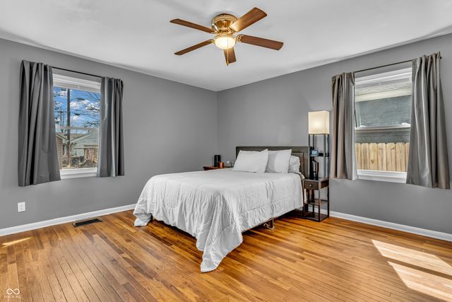 137 N 4th Avenue, Beech Grove, IN 46107