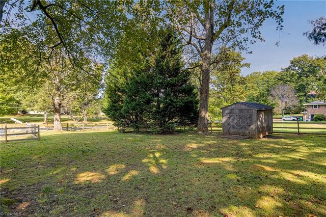 208 Mountain View Road, King, NC 27021